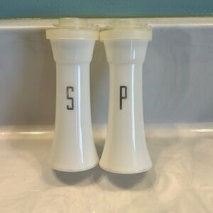 Vintage Tupperware hour glass salt and pepper shaker